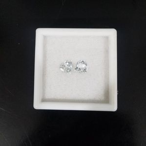 2 White Topaz 2.8cts Gemstones